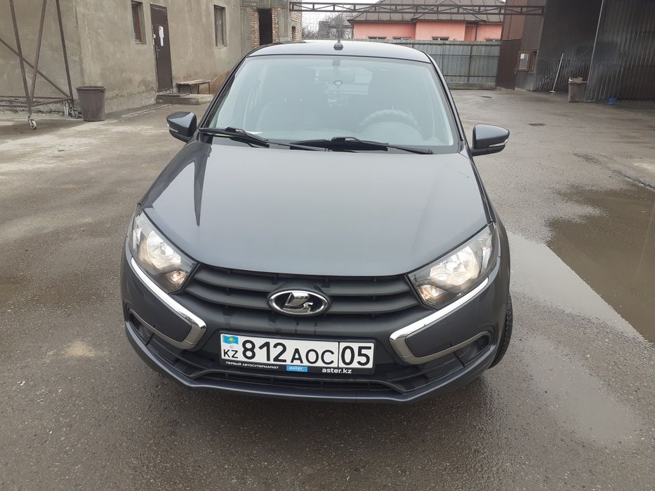 Продам машину лада гранта 2022 года