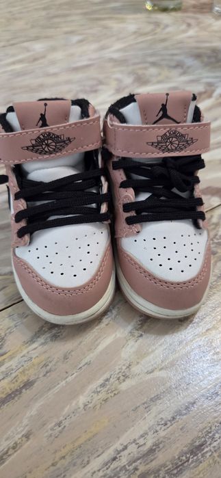 Бебешки обувки размер 19-20