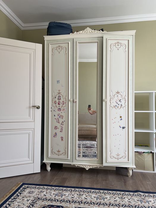 Шкаф 3х дверный итальянский