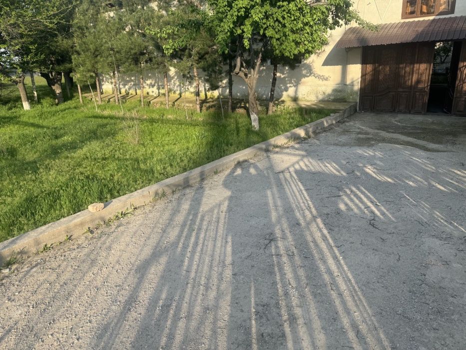 Участок назарбек 10 комнат 9 сотох СРОЧНО!!!