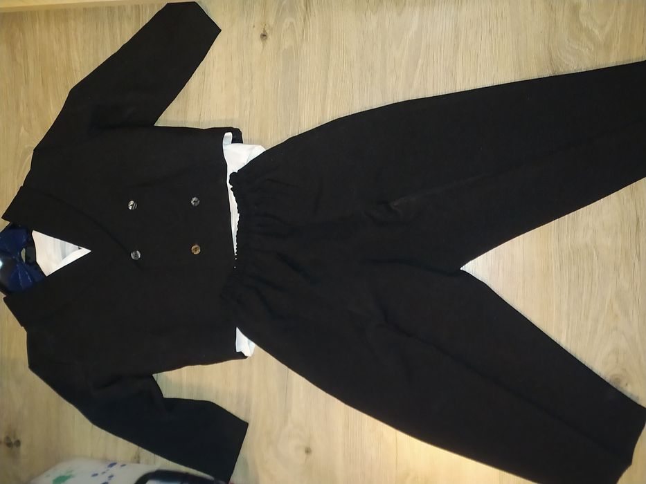 Костюм за момче нов