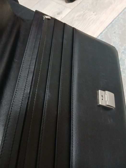 Кожаный портфель PT