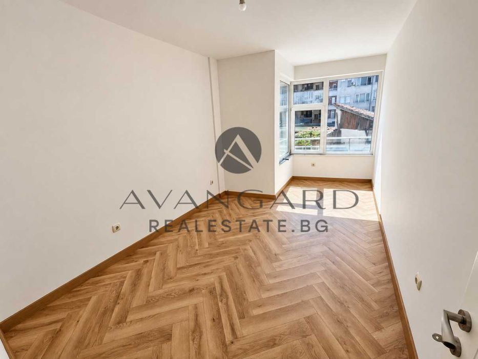 Продава се Тристаен апартамент в Пловдив, Кършияка - 99 кв.м за 2829 €/кв.м - Снимка #6