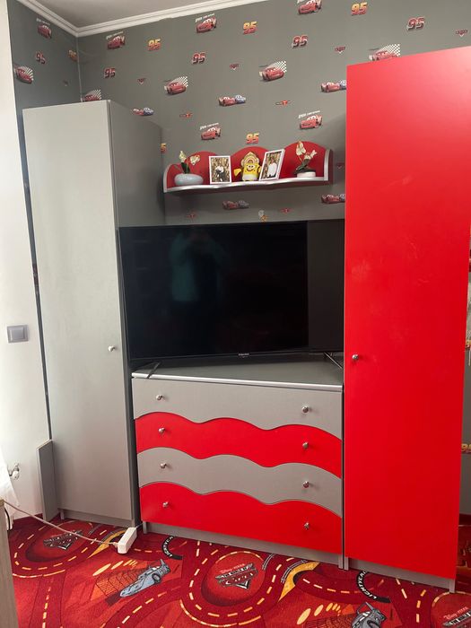 Vând mobilier dormitor