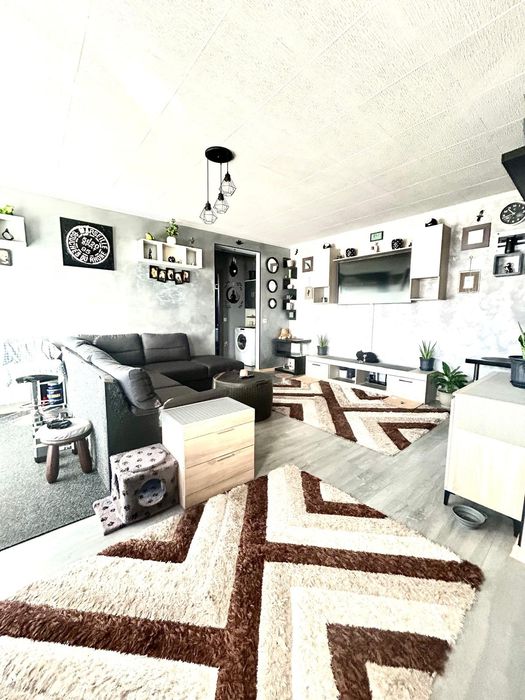 Apartament 2 camere Floresti