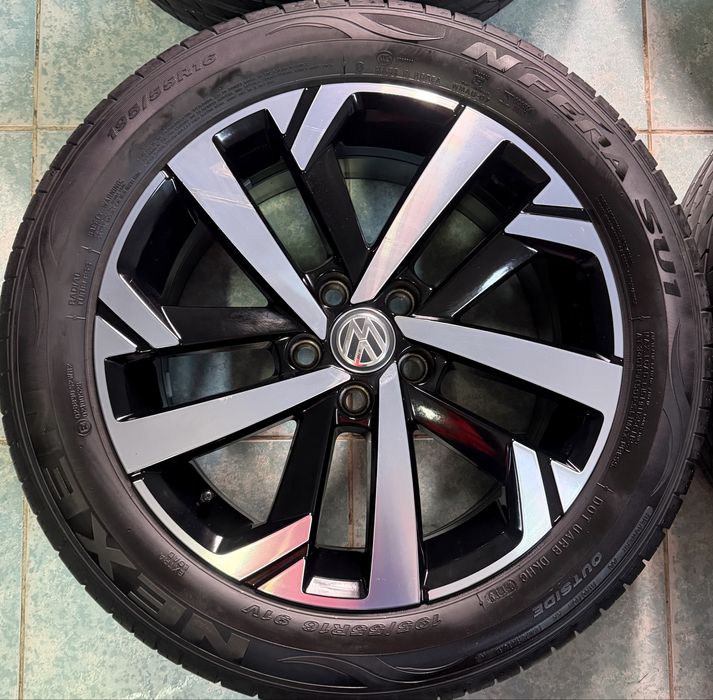Jante aliaj diamond cut R16 originale VW Polo 195/55/16 vara