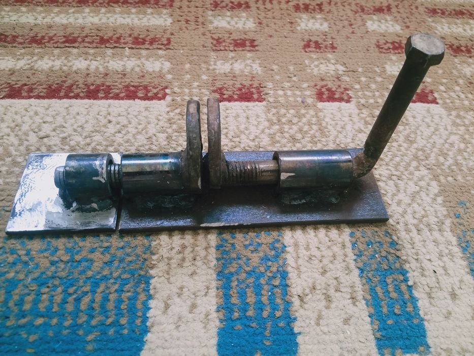 Подставка  под  телевизор  и  другое.