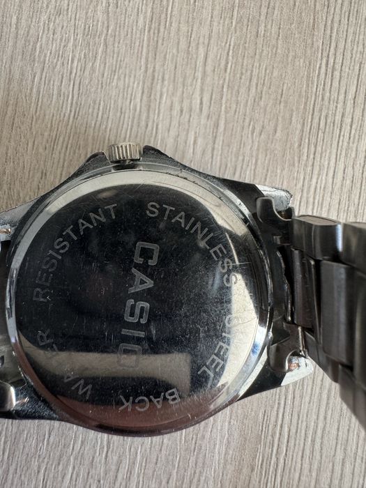 Срочно продам часы Casio