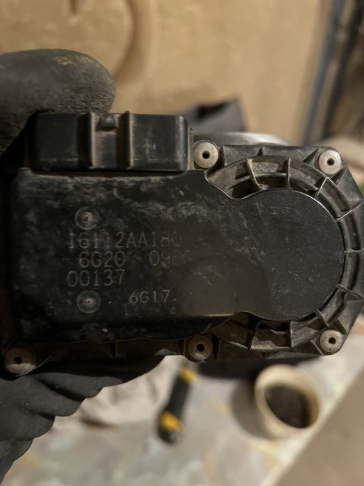 Продам дроссельную заслонку