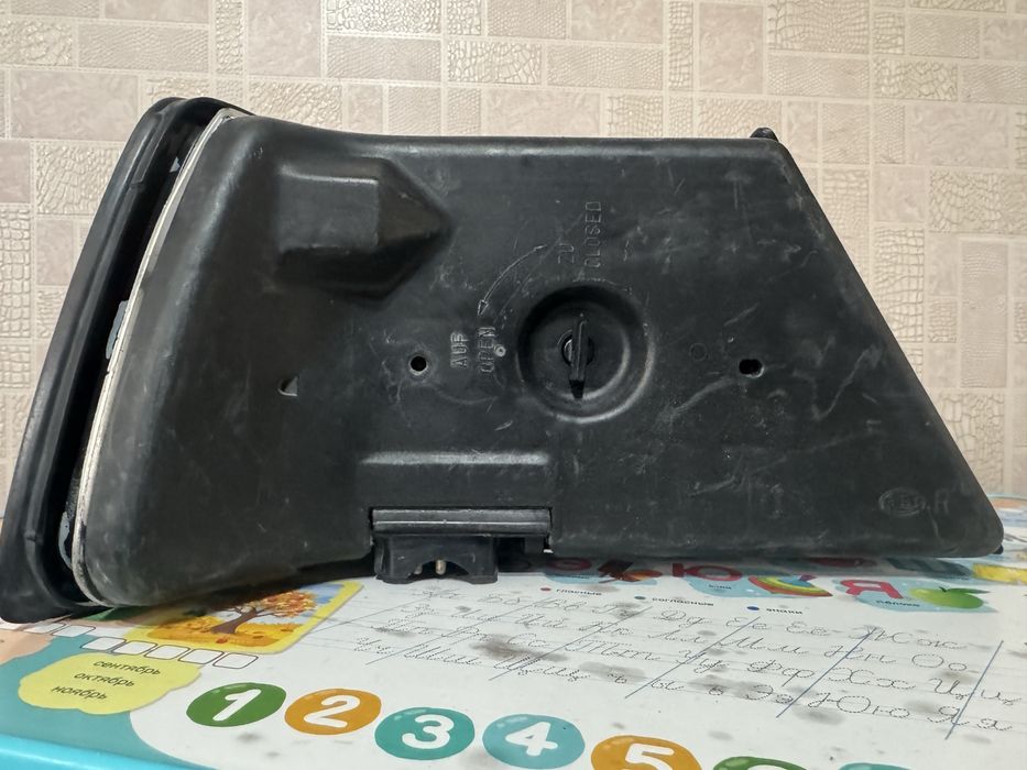 124 мерсадес задний стоп от ДОТ