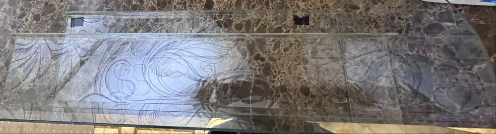 Стеклянная витрина