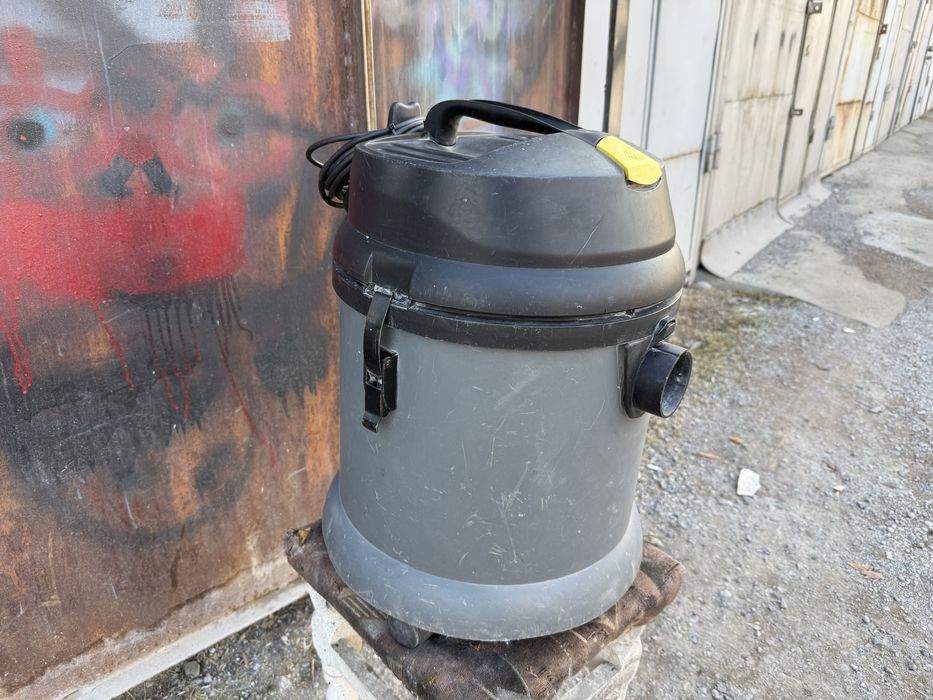 * Karcher NT 27/1 оригинальный Итальянский профессиональный пылесос