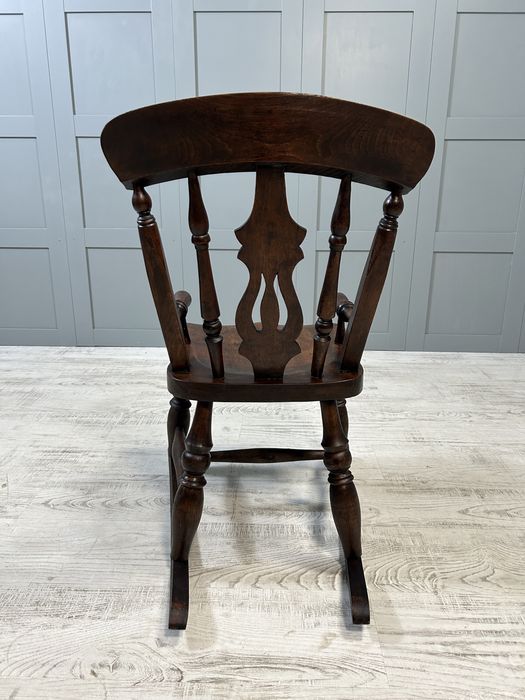 Старинен люлеещ детски стол Д814