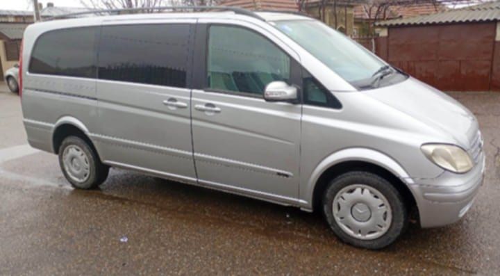 Mercedes ciano mic
