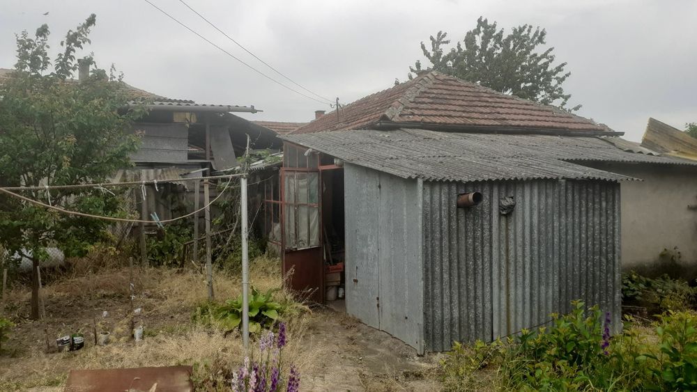 Продава се Къща в с. Бъзън, Област Русе - 466 кв.м за 44 €/кв.м - Снимка #5