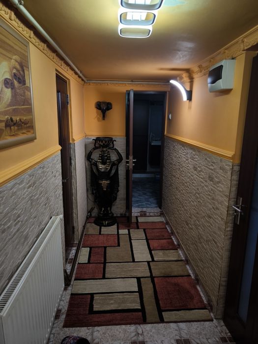 Vind casa curte zona Bucureștii Noi.