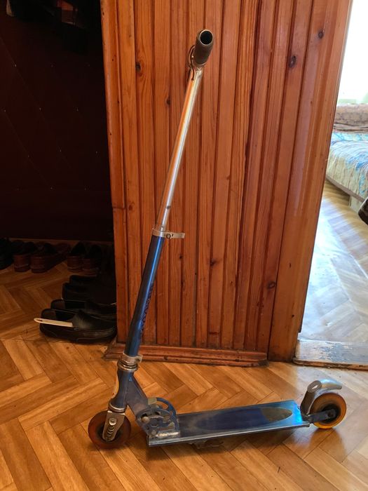 Самокат,детский,складной.