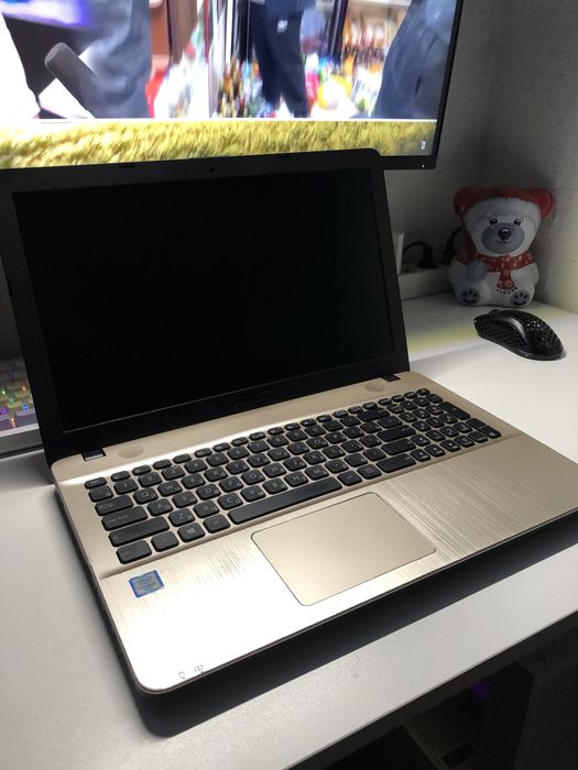 Ноутбук ASUS ddr4