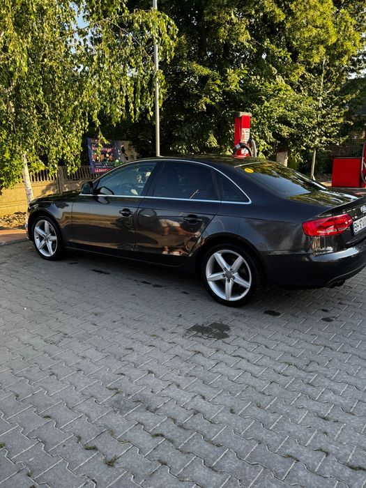 Vând Audi a4 b8 automat