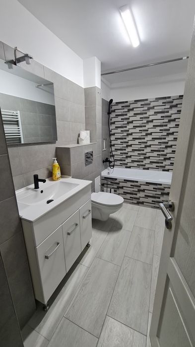 Apartament 3 camere de inchiriat