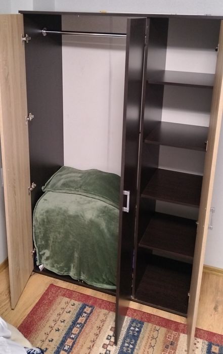 Vând dormitor "Emil"