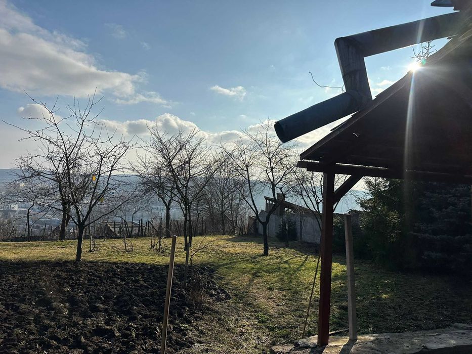 Vand Casa Platou, str. CORNESTI- teren 1150 mp