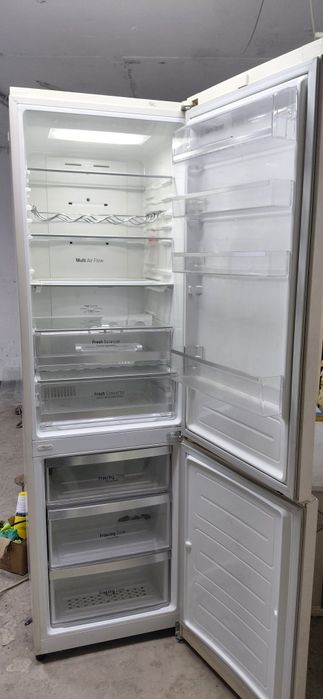 Холодильник LG noy frost