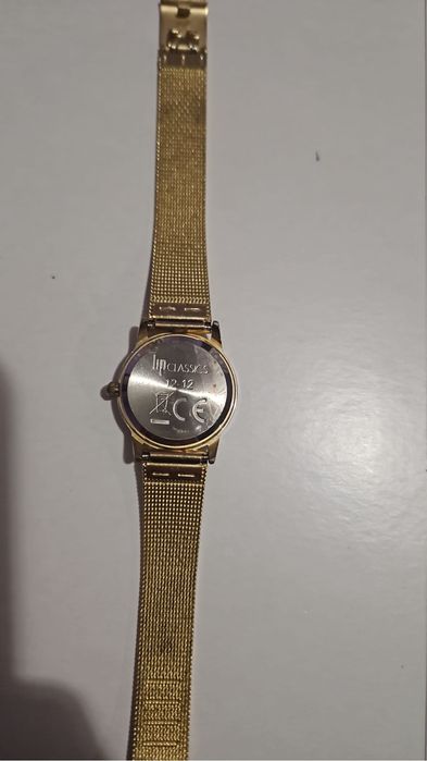 HP classic watch