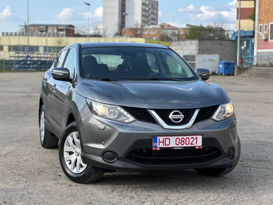 Nissan Qashqai 2 WD*benzina*navigatie*factura+fiscal*nr.rosii*af.2015