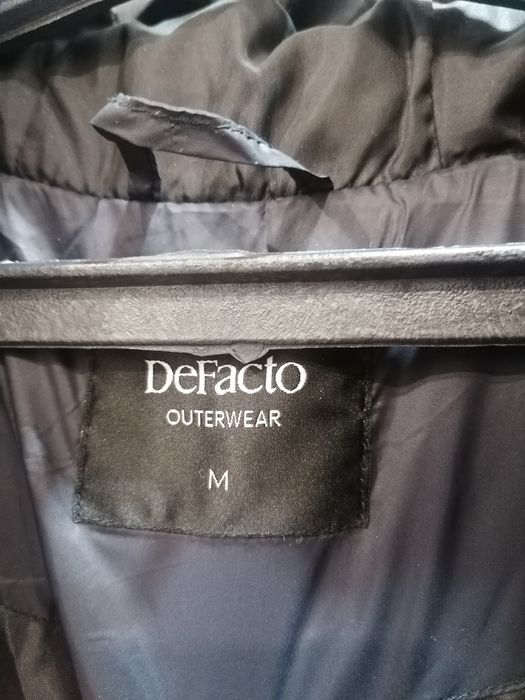 Продам куртку осень весна