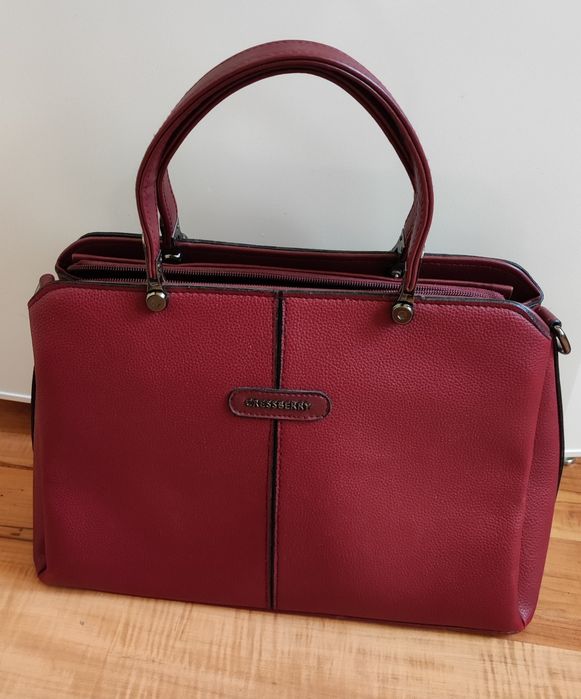 Дамски чанти различни моделчета