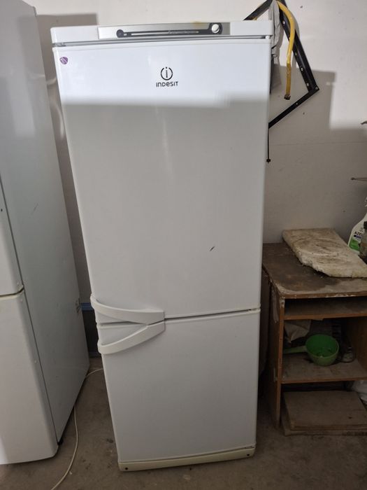 Арзан Холодильник Индезит сатылады.