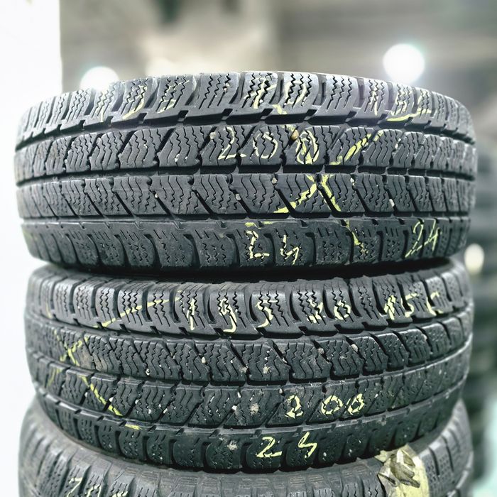 2x 195/70/15C M+S UNIROYAL 2024 Stare excelentă