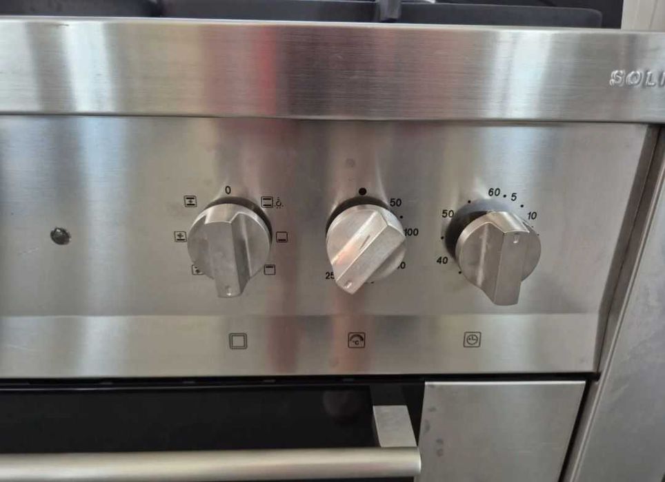 Продам газовые плиту.