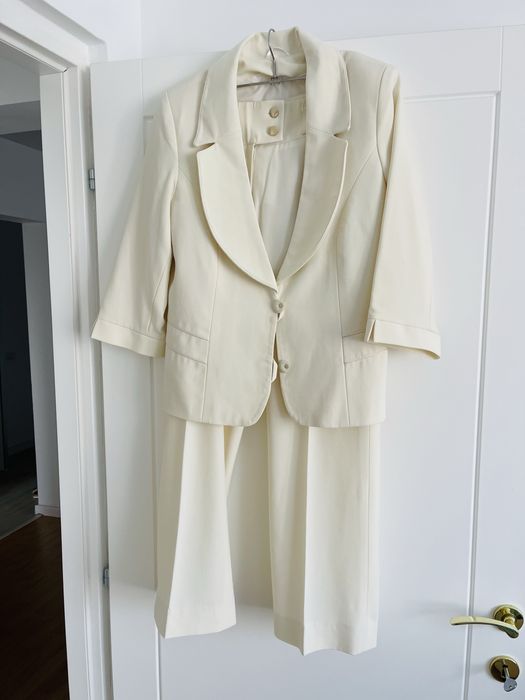 Costum elegant M