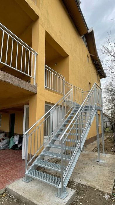 Trepte și grătare galvanizate