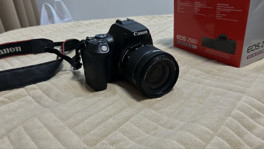 Фотоаппарат Canon eos 250d
