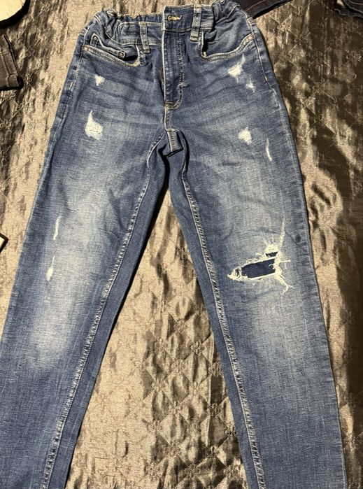 Тъмно сини дънки Зара