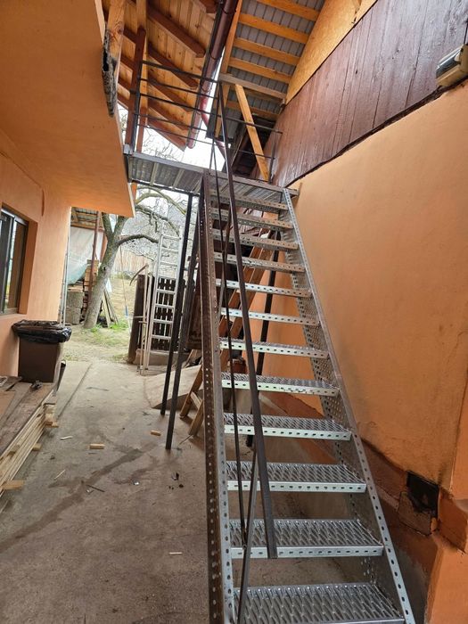 Scarii metalice zincate galvanizate la cela mai mica preț din România