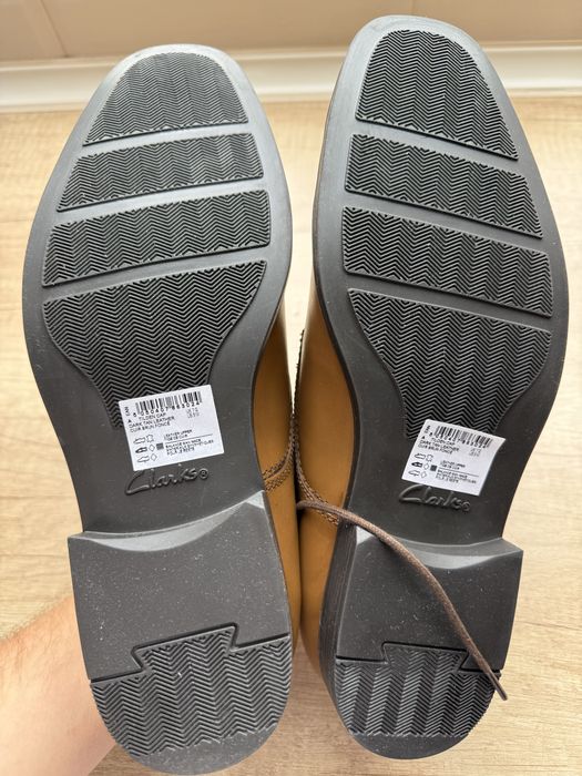 Чисто ново обувки Clarks
