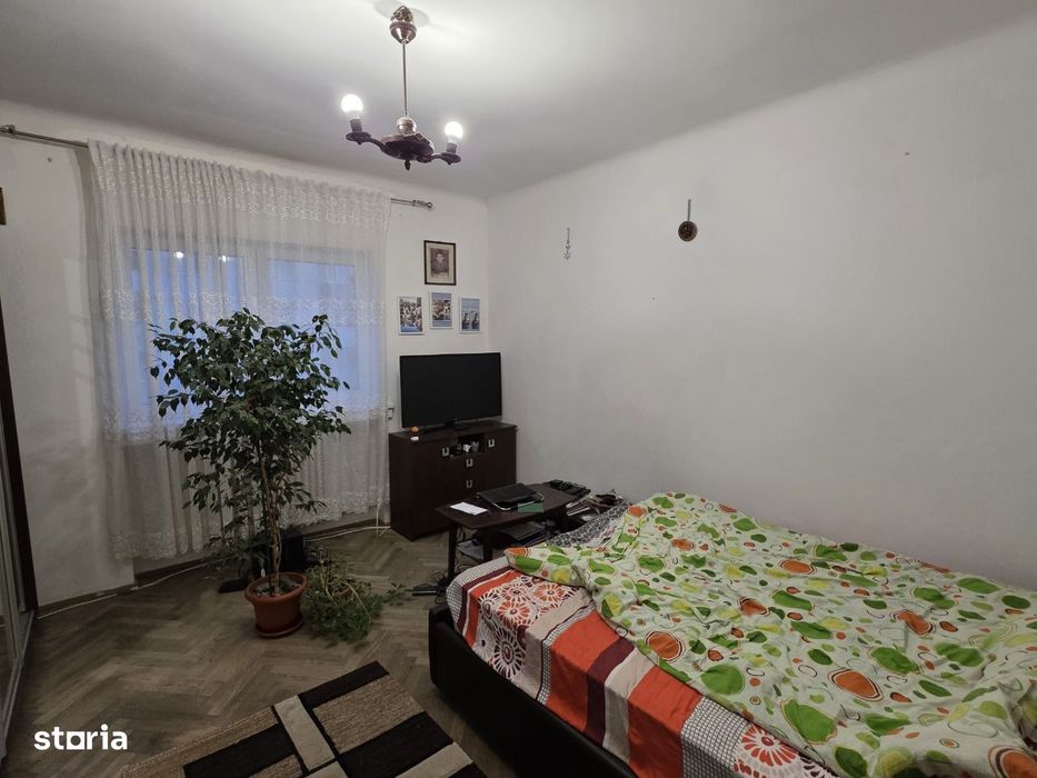 Apartament spatios 4 Camere langa Metrou Gara de Nord