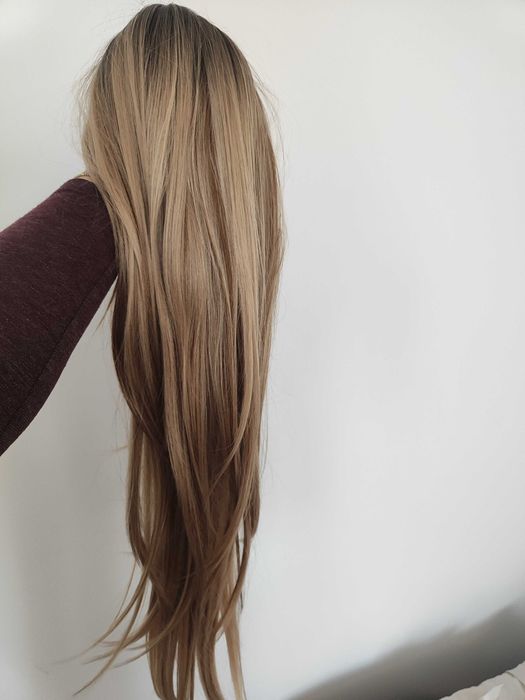 Много дълга перука, нова за 15 €