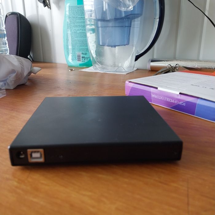 ЗАПИСВАЩ CD/ DVD плеър за компютър