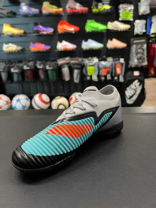 сороконожки Nike Phantom TF
