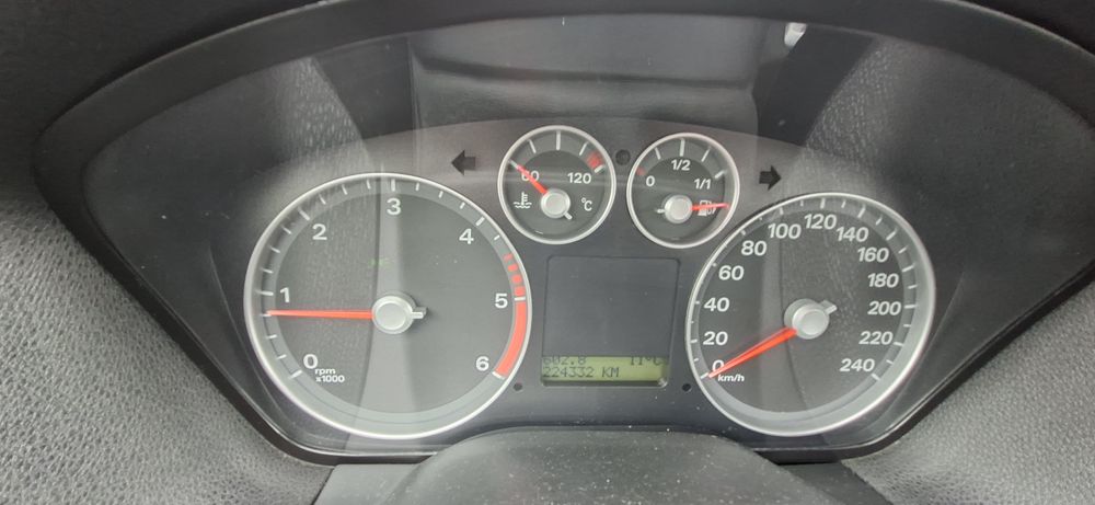 Vând Ford Focus 1.6D