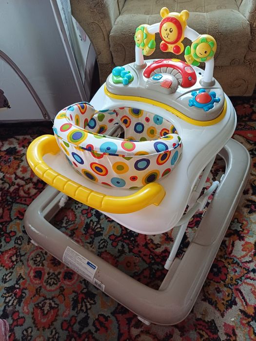 Проходилка за бебе Chipolino