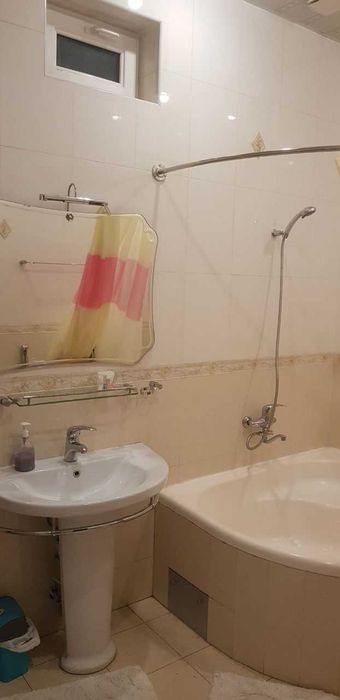 Продается дом на Яккасарайском районе, ориентир парк Бобур