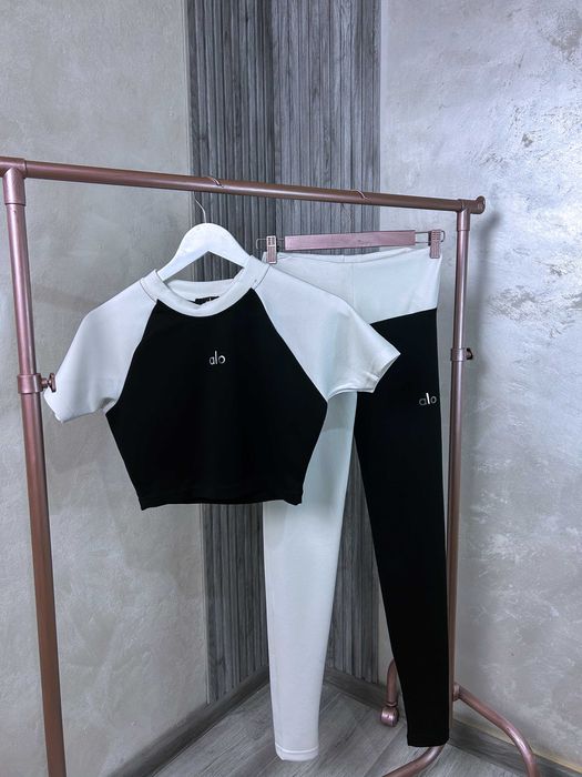 Дамски сетове различни модели