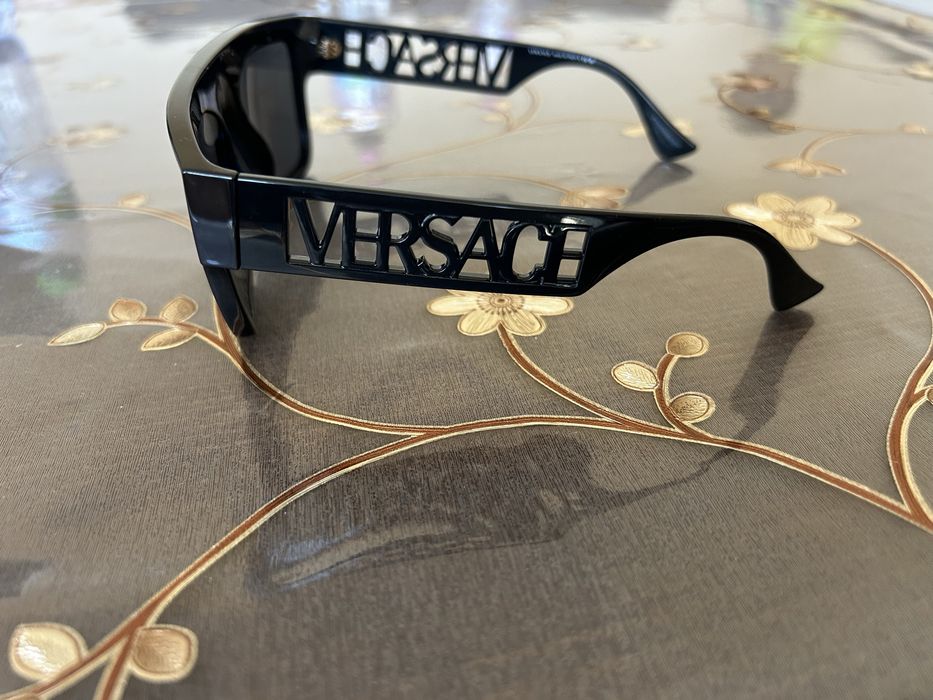 Слънчеви очила Versace