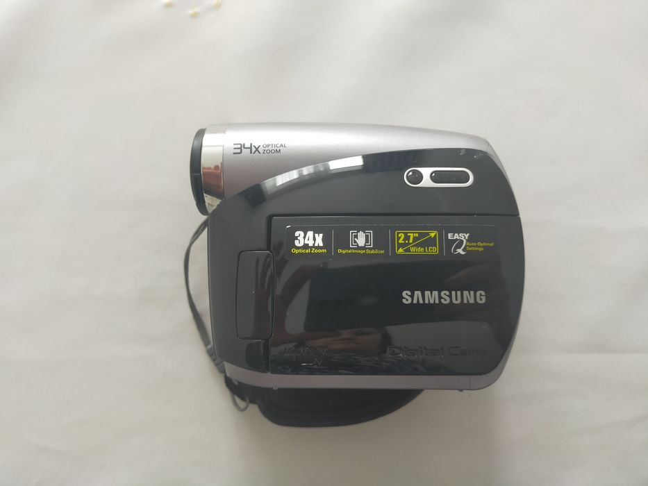 Продам видеокамеру в отличном состоянии.